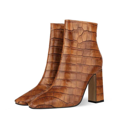 Botines de vestir con tacón en bloque y punta cuadrada con estampado de aligátor marrón