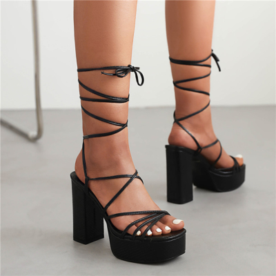 Sandalias de plataforma con tiras gruesas negras Tobillo con cordones Tacones altos