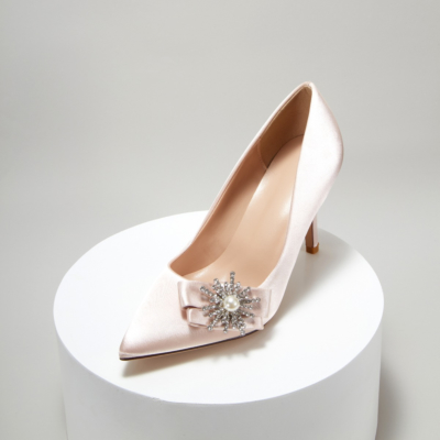 Zapatos de tacón de aguja adornados con perlas de diamantes de imitación para novia color champán, zapatos de boda con punta puntiaguda de satén