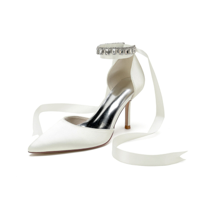 Zapatos de tacón de aguja con adorno de cristal beige para boda