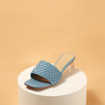 Sandalias de tacón grueso transparente tejidas lindas azules