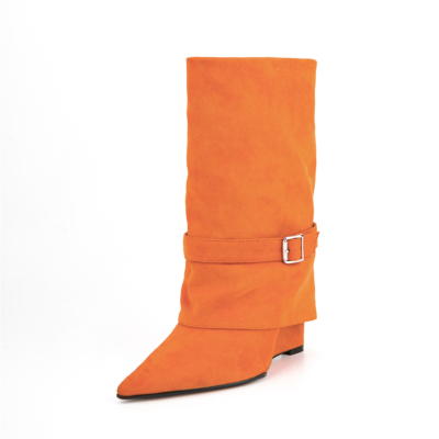Botas a media pierna con pliegues naranjas Botas de mujer con tacón de cuña