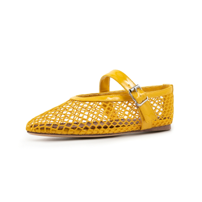 Zapatos planos tipo merceditas de malla amarilla