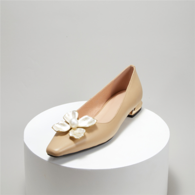 Zapatos planos de flores metálicas color albaricoque Zapatos de tacón de oficina con punta cuadrada y perla