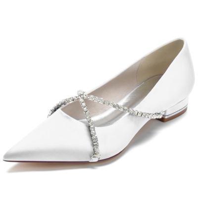 Zapatos planos de cadena cruzada con joyas blancas Zapatos planos de satén con punta estrecha