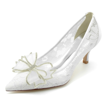 Bombas de encaje blanco con zapatos de vestir de tacones bajos de arco para boda