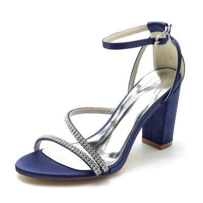 Sandalias de boda de satén con tacón grueso y correa en el tobillo con diamantes de imitación y punta abierta azul marino