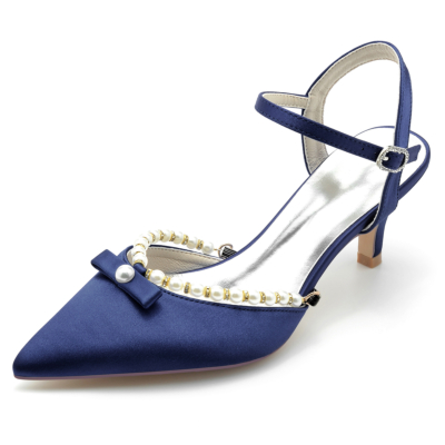 Zapatos de tacón bajo con correa en el tobillo y lazo de perla azul marino