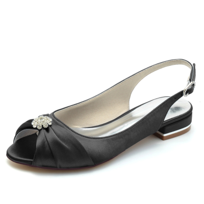 Zapatos de boda planos destalonados de raso con pedrería y peep toe negro