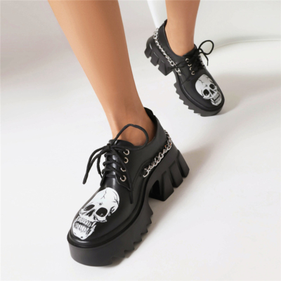 Mocasines con cordones de tacón grueso con plataforma mate negra Zapatos góticos con cadena cruzada