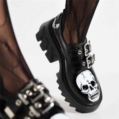 Mocasines de plataforma de charol negro Hebilla de tacón grueso Zapatos góticos con estampado de calavera de doble correa