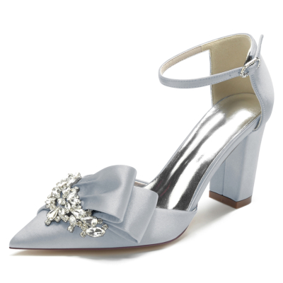 Sandalias de tacón con correa en el tobillo de satén con lazo de diamantes de imitación y punta plateada, zapatos de boda