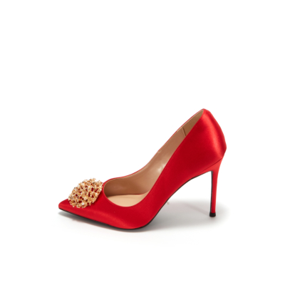 Satén rojo Perlas Hebilla Punta puntiaguda Stiletto Señoras Cristianos Zapatos de boda Bombas