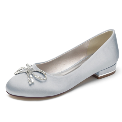 Zapatos planos de ballet de satén con punta redonda y lazo de diamantes de imitación plateados