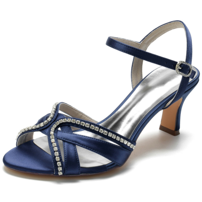 Sandalias de satén ahuecadas con adornos de diamantes de imitación azul marino Zapatos de tacones de bloque