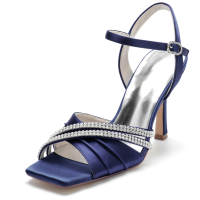 Sandalias con correa en el tobillo y punta abierta con volantes y manchas de diamantes de imitación azul marino para boda