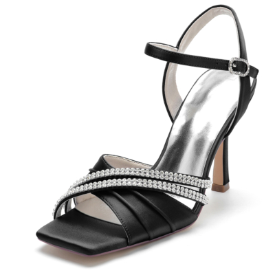 Sandalias con correa en el tobillo y punta abierta con volantes y manchas de diamantes de imitación negro
