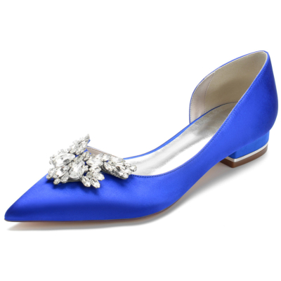 Zapatos de vestir con pedrería azul real y punta puntiaguda de satén con corte lateral y joyas