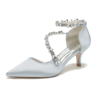 Tacones de gatito de satén con diamantes de imitación grises, zapatos de tacón bajo con cruz nupcial Ctrap D'orsay