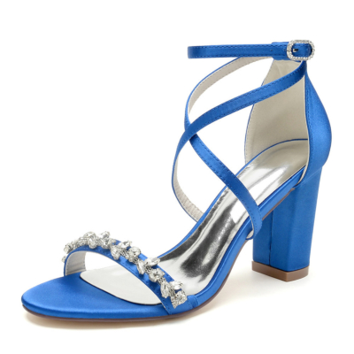 Sandalias con pedrería y tiras cruzadas de satén azul real Zapatos de boda con tacones gruesos