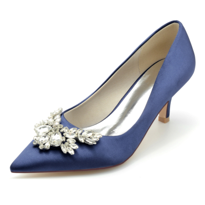 Zapatos de tacón con pedrería de satén azul oscuro Bombas de punta estrecha para bodas Tacón de gatito