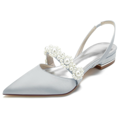 Zapatos planos de novia con adornos de perlas de satén grises y puntiagudos
