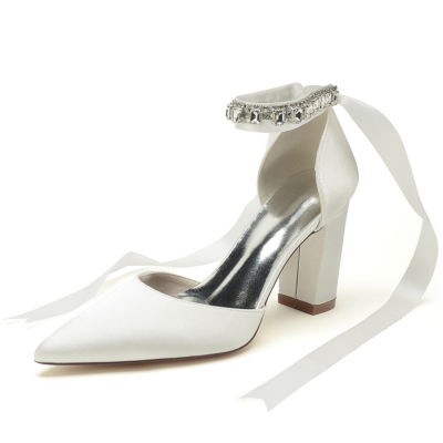 Zapatos de boda con correa en el tobillo y diamantes de imitación de tacón grueso con punta en punta de satén marfil