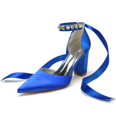 Zapatos de boda con correa en el tobillo y diamantes de imitación de tacón grueso con punta en punta de satén azul real