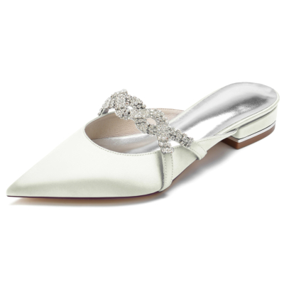 Zapatos de mula de boda planos con joyas de satén marfil con punta en punta