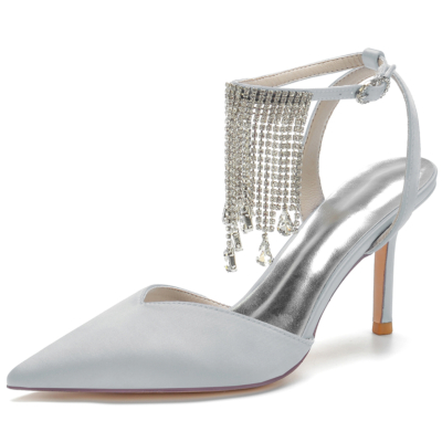Sandalias plateadas con correa en el tobillo y tacón de aguja con flecos de diamantes de imitación en punta