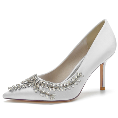 Zapatos de boda de tacón de aguja con flores de diamantes de imitación de satén blanco