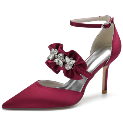 Zapatos de tacón de aguja con punta en pico de diamantes de imitación con volantes de satén granate para boda