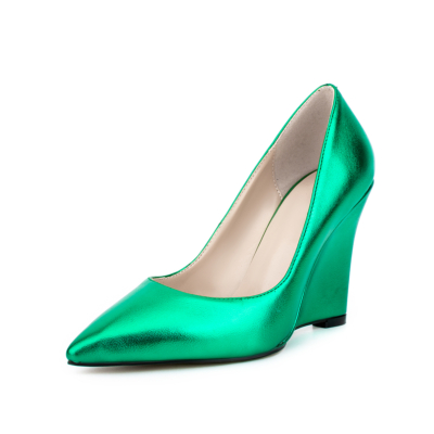 Zapatos de tacón de cuña con punta en pico y tacones metálicos lisos verdes
