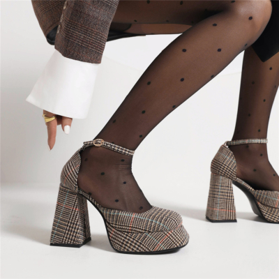 Zapatos Mary Jane con tacón grueso y plataforma con punta cuadrada a cuadros, vestidos vintage y tacones