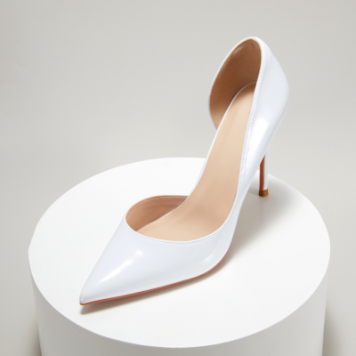 Zapatos de tacón de aguja D'orsay de punta estrecha de charol blanco