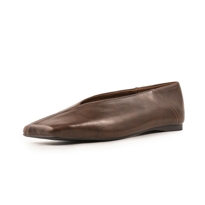 Zapatos cómodos planos de ancho ancho con punta cuadrada de cuero con corte en V marrón café para mujer