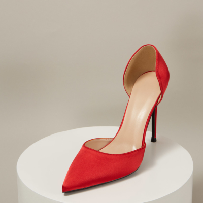 Zapatos de salón con punta en pico y tacón de aguja D'orsay de raso rojo para bodas