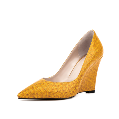 Zapatos de tacón de cuña con diseño de piedra amarilla